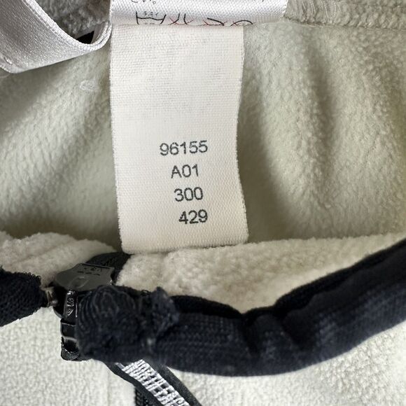 The North Face Cream and Black Vest - Picture 11 of 11